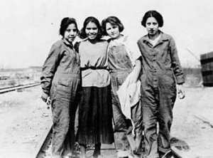 Women-Factory-Workers-02 - copia